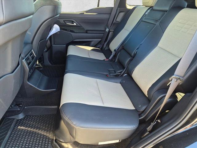 Used 2026 Lexus GX 550 AWD/4WD image 18