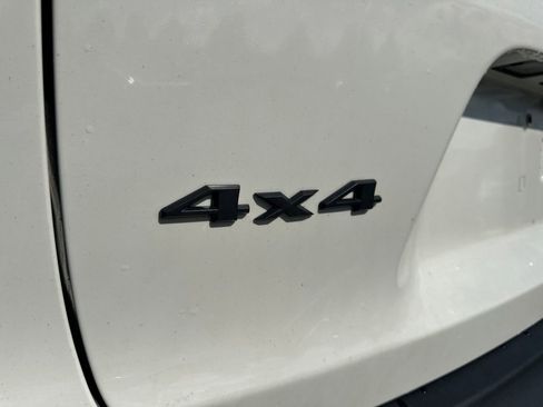 Used 2019 Jeep Cherokee Trailhawk w/ Cold Weather Group AWD/4WD image 5