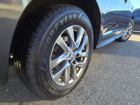 Used 2014 INFINITI QX60 AWD w/ Premium Package image 14