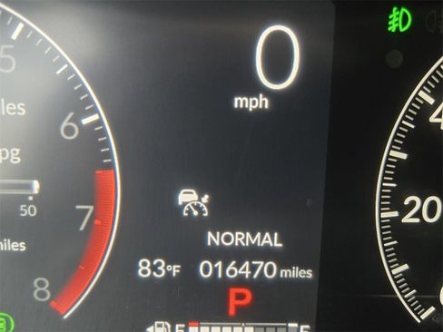 Certified 2025 Honda Pilot Sport image 23