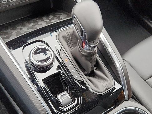 New 2026 GMC Canyon Elevation w/ Convenience Package AWD/4WD image 12