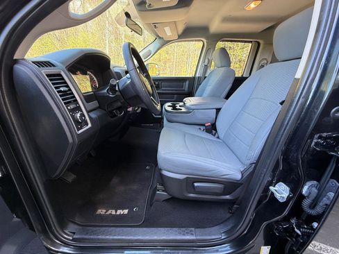 Used 2017 RAM 1500 Express AWD/4WD image 14
