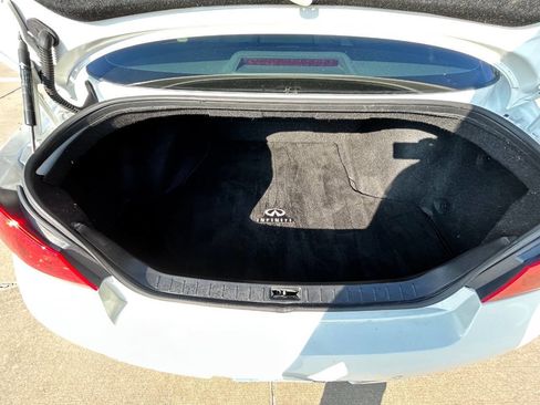 Used 2012 INFINITI G37 Journey w/ Premium Pkg image 11
