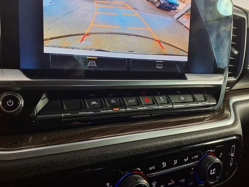 Used 2023 Chevrolet Silverado 1500 LT image 14