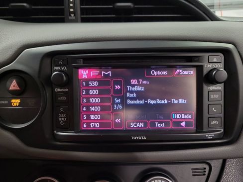 Used 2015 Toyota Yaris L FWD image 19