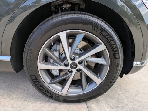 Certified 2026 Genesis GV80 2.5T Advanced image 8