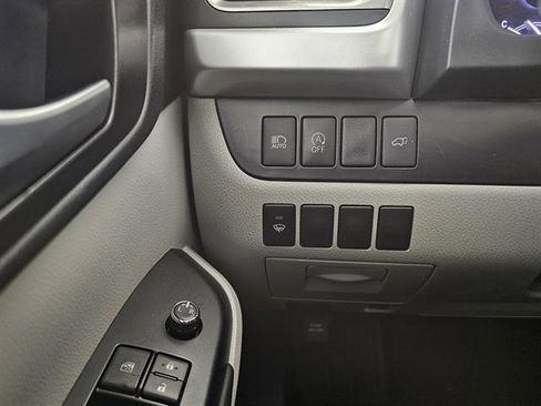Used 2019 Toyota Highlander XLE image 45