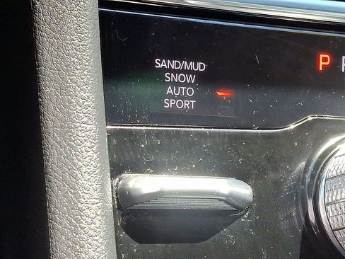 Used 2023 Jeep Grand Cherokee L Limited AWD/4WD image 25