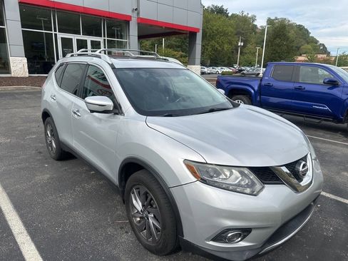Used 2016 Nissan Rogue SL w/ SL Premium Package image 3