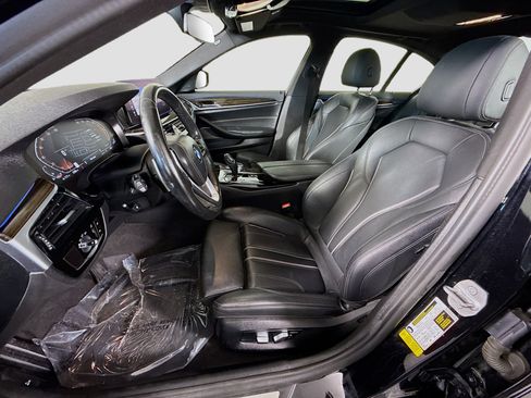 Used 2021 BMW 540i w/ Premium Package image 22