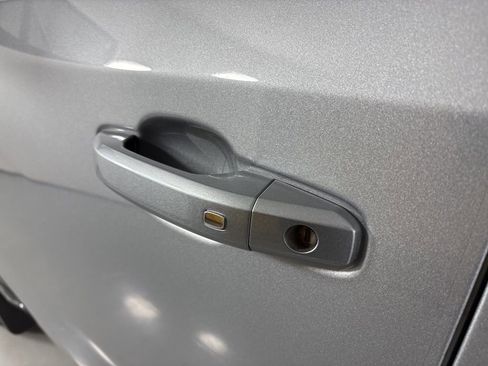 Used 2025 Chevrolet Silverado 1500 LT image 15