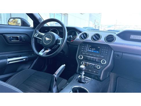 Used 2016 Ford Mustang Coupe image 11