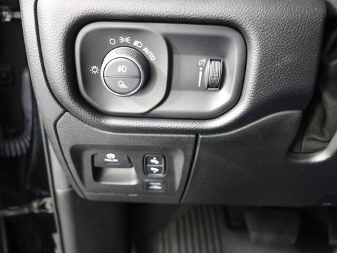 Used 2020 RAM 1500 Big Horn AWD/4WD image 20