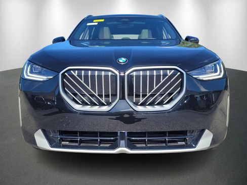 New 2025 BMW X3 xDrive30i w/ Convenience Package image 2