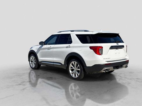Used 2023 Ford Explorer Platinum w/ Technology Package AWD/4WD image 4