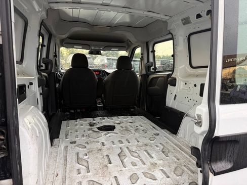Used 2017 RAM ProMaster City Tradesman FWD image 6