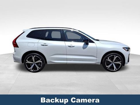 Used 2022 Volvo XC60 T8 R-Design w/ Advanced Package AWD/4WD image 9