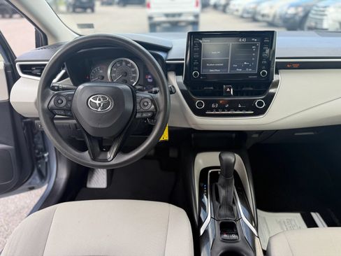 Used 2021 Toyota Corolla LE w/ Carpet Mat Package (TMS) FWD image 17