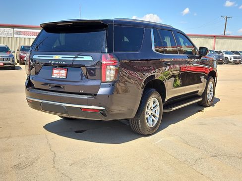 Used 2024 Chevrolet Tahoe LT RWD image 3