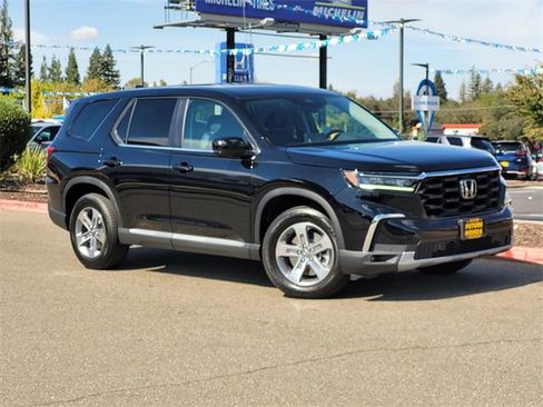 New 2025 Honda Pilot EX-L image 1