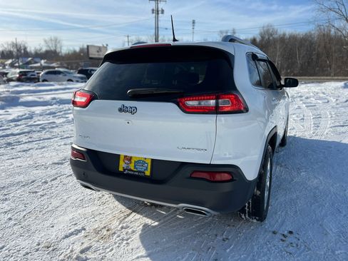 Used 2016 Jeep Cherokee Limited image 7