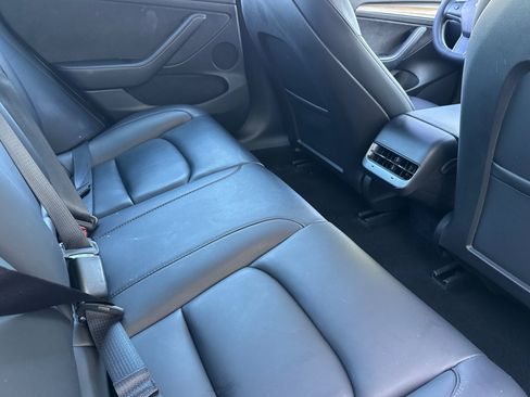 Used 2023 Tesla Model 3 Standard Range RWD image 31