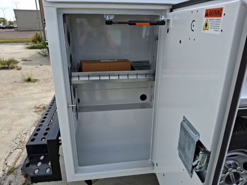 Used 2024 Ford F350 XL w/ Snow Plow Prep Package image 34