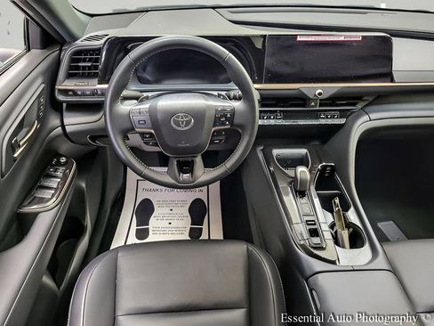 Certified 2025 Toyota Crown Signia AWD/4WD image 12
