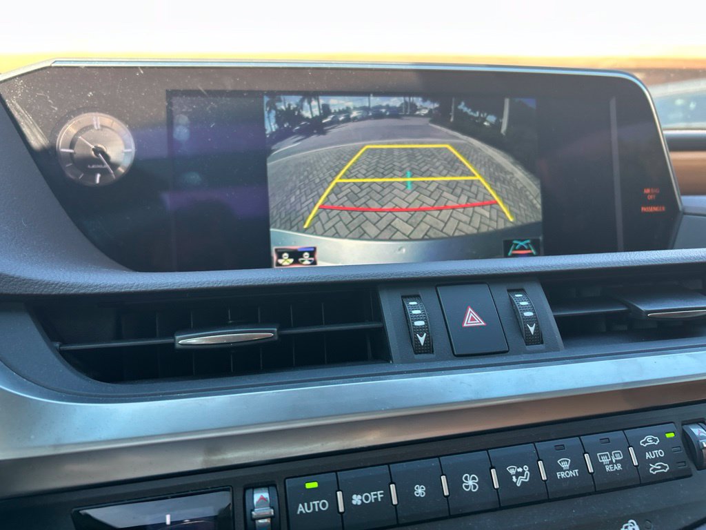 Used 2019 Lexus ES 350 w/ Accessory Package FWD image 17