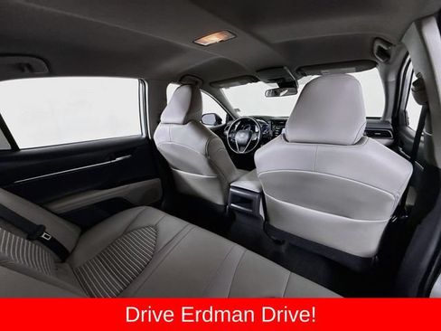 Used 2020 Toyota Camry SE FWD image 29