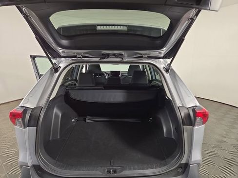 Used 2025 Toyota RAV4 XLE image 31