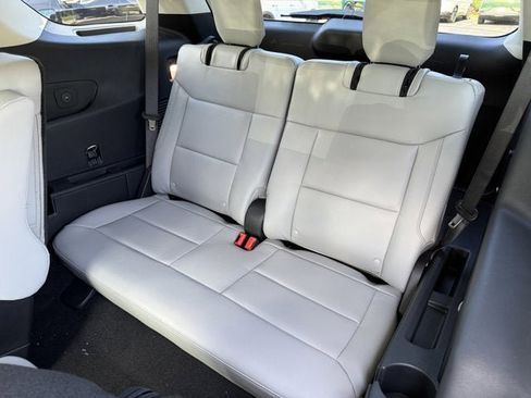 New 2026 Ford Explorer Active w/ Active Comfort Package AWD/4WD image 11