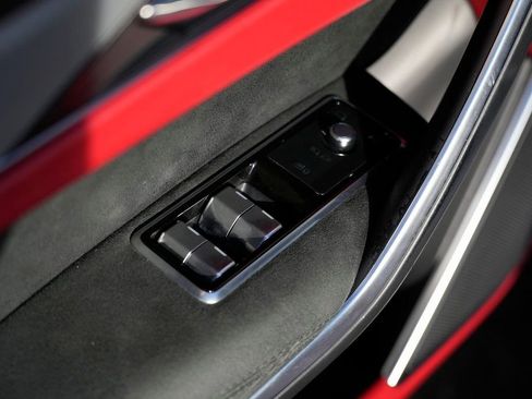 Used 2022 Jaguar F-PACE SVR image 28