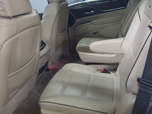 Used 2023 Cadillac Escalade Premium Luxury w/ Performance Package image 12