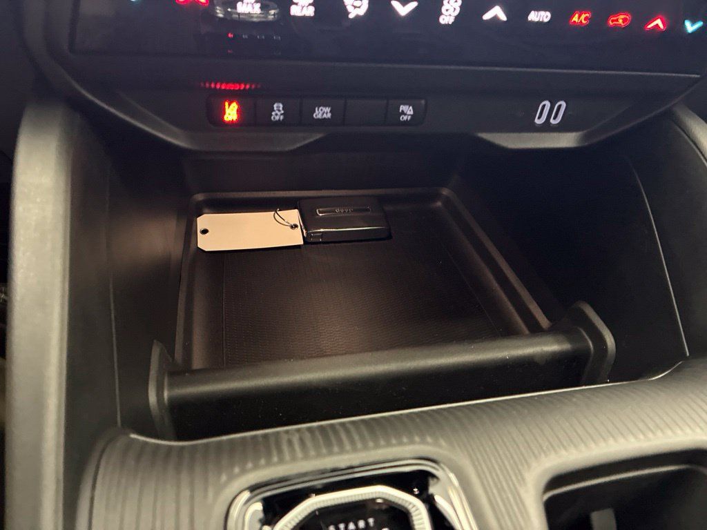 New 2026 Jeep Cherokee Limited AWD/4WD image 37