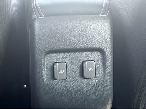 Used 2024 Nissan Kicks SV FWD image 13