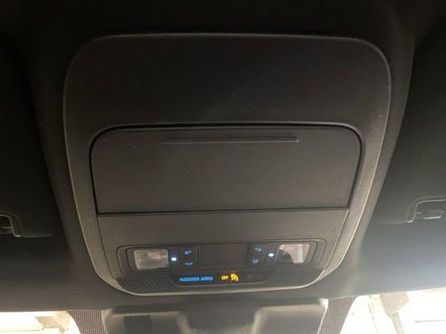 Used 2023 Ford F150 XLT AWD/4WD image 19