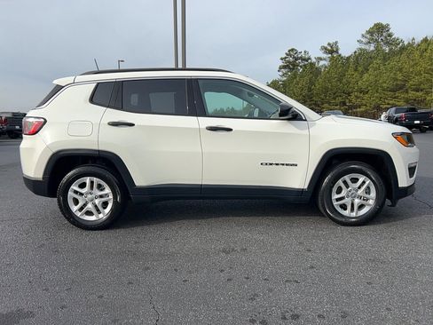 Used 2019 Jeep Compass Sport image 4