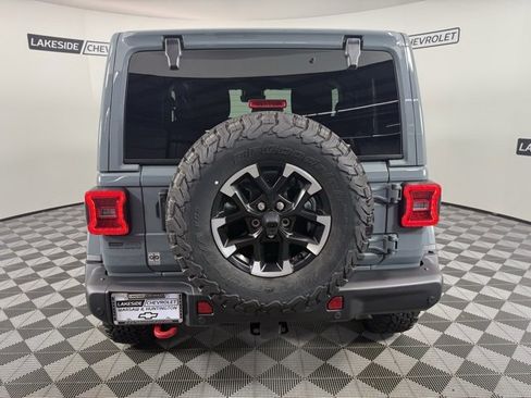 Used 2024 Jeep Wrangler Rubicon image 5