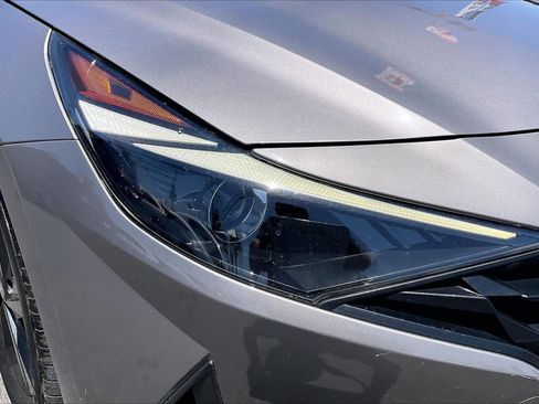 Used 2023 Hyundai Elantra SEL FWD image 29