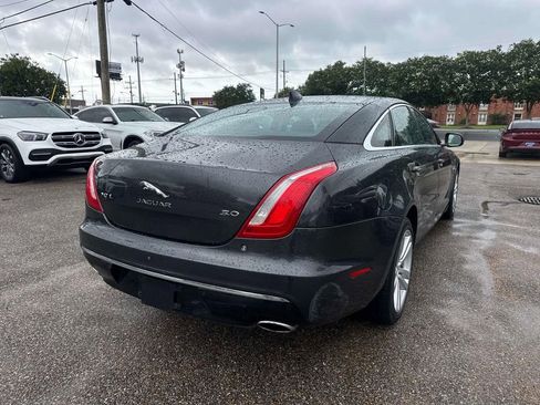 Used 2016 Jaguar XJ L Portfolio RWD image 8