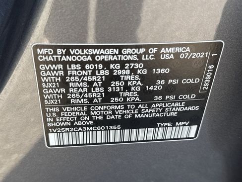 Used 2021 Volkswagen Atlas SEL R-Line AWD/4WD image 28