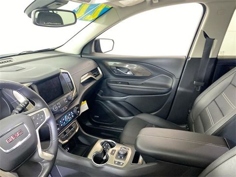 Used 2022 GMC Terrain Denali image 11