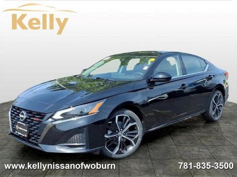 Certified 2024 Nissan Altima 2.5 SR w/ SR Premium Package AWD/4WD image 1