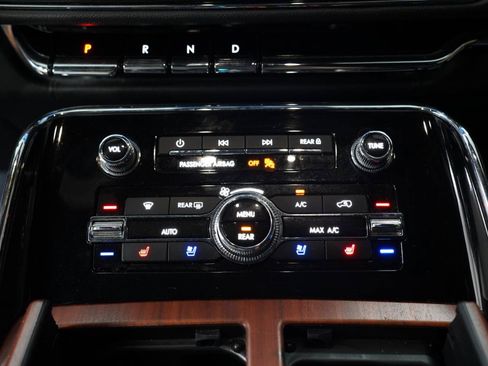 Used 2023 Lincoln Navigator Reserve AWD/4WD image 22