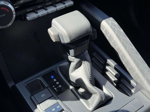 Used 2025 Toyota 4Runner SR5 AWD/4WD image 6