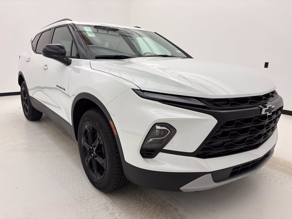 New 2026 Chevrolet Blazer LT w/ Convenience Package FWD image 14