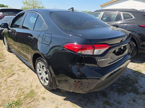 Used 2026 Toyota Corolla LE FWD image 4