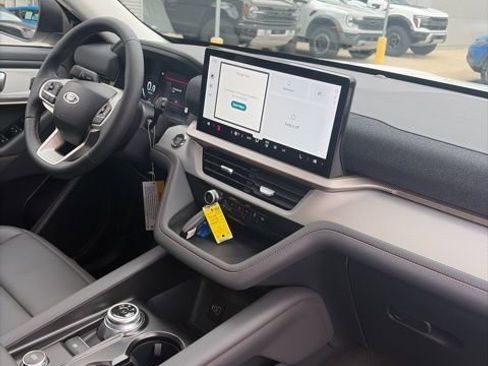 New 2026 Ford Explorer Active image 19