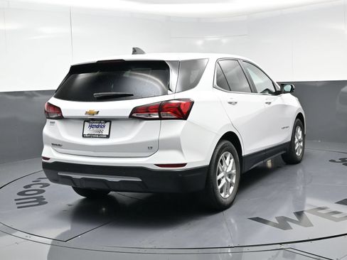 Used 2022 Chevrolet Equinox LT FWD image 9